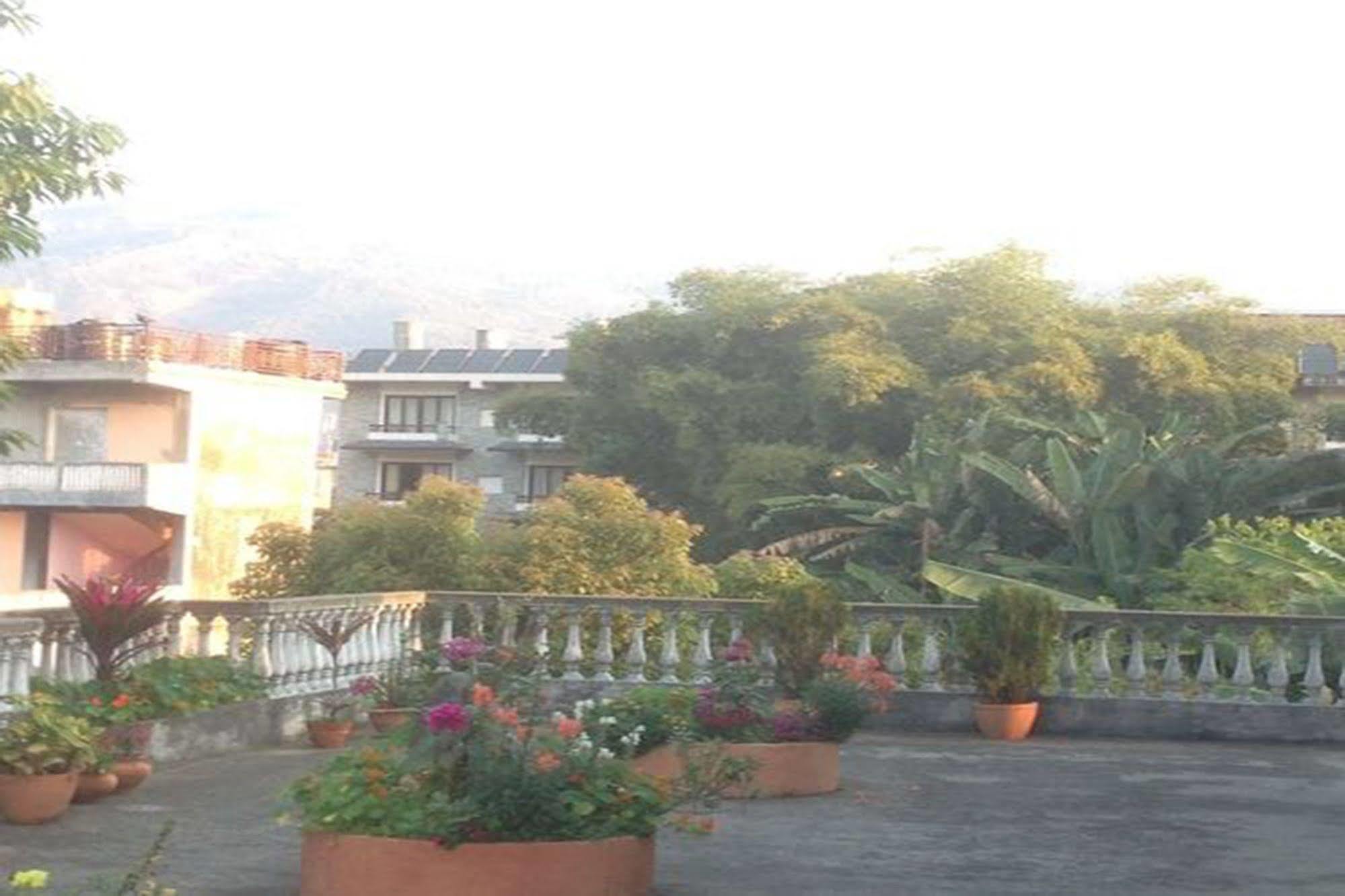 Sacred Valley Inn Ποκάρα Εξωτερικό φωτογραφία